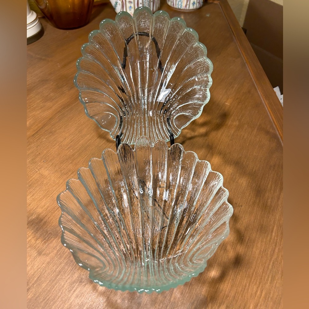 2 Seashell Clamshell Clear/Green Tint Glass Footed Candy Dishes 7" Diameter
